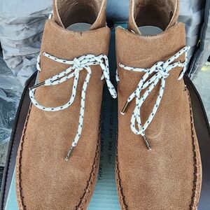 NWT TOMS SHORT SUEDE BOOTS SIZE 8.5 WATER RESISTANT